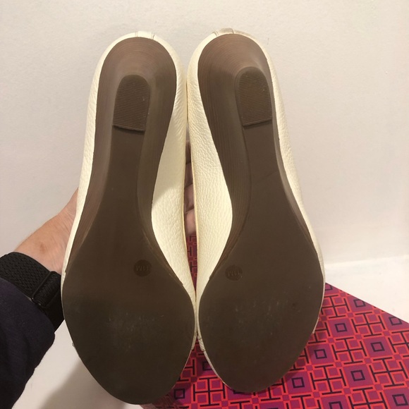 Tory Burch 10.5 Leticia 65mm Open Toe Wedge Ivory Tumbled Leather 12148409 - Picture 4 of 8
